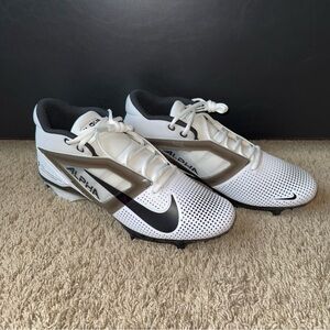Nike Alpha Menace 4 Pro Men's Football Cleat